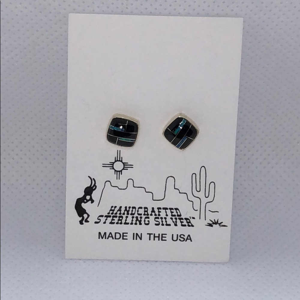 Sterling silver earring with onyx and opal